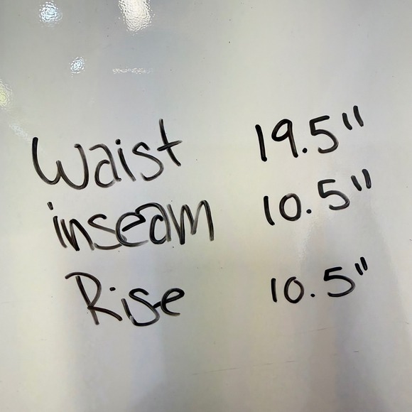 Apt 9 Denim Shorts Womens 16W Blue Distressed Bermuda Raw Hem Cuffed Mid Rise - Picture 7 of 7